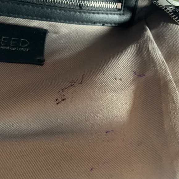 REED Atlantique Blue and White Floral Medium Satchel! - Picture 6 of 9